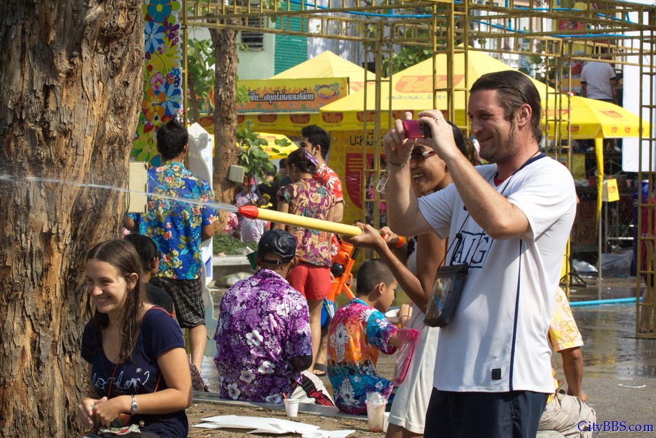 Chiangmai_Songkran_218.jpg