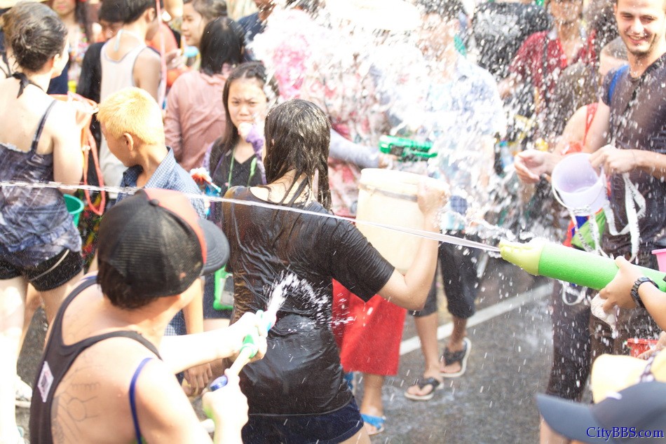 Chiangmai_Songkran_283.jpg