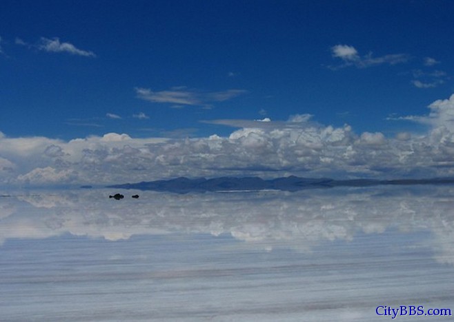 天空之镜：最接近天堂的地方 玻利维亚的乌尤尼盐沼（Uyuni Salt Flat）