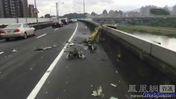 出租司机报平安“我被飞机撞了”  家人：鬼扯