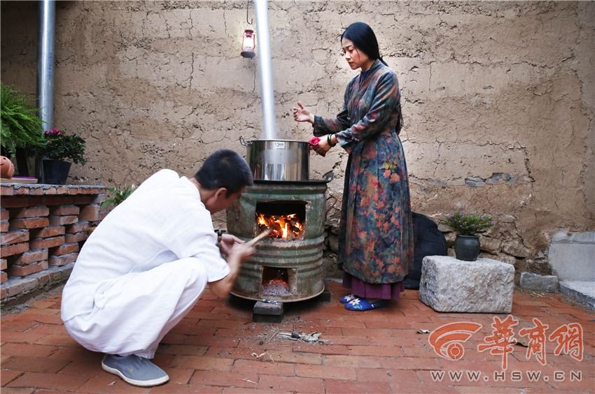 夫妻俩毕业后终南山安家 享受慢生活