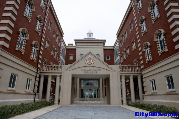 学费18万