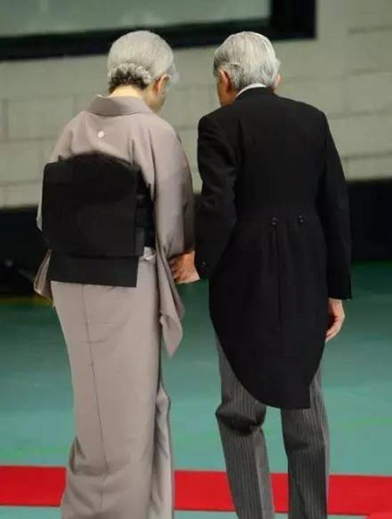 嫁入豪门幸福吗？日本皇后用沧桑一生告诉你