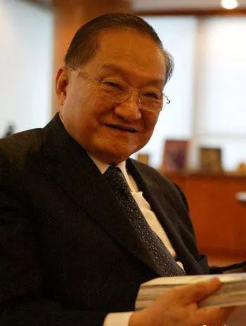 金庸：人生就是大闹一场，然后，悄然离去4.jpg