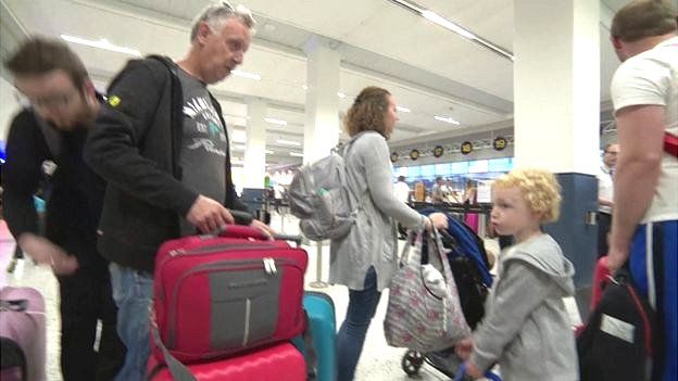英国旅游新潮：祖孙三代共同度假的原因揭秘