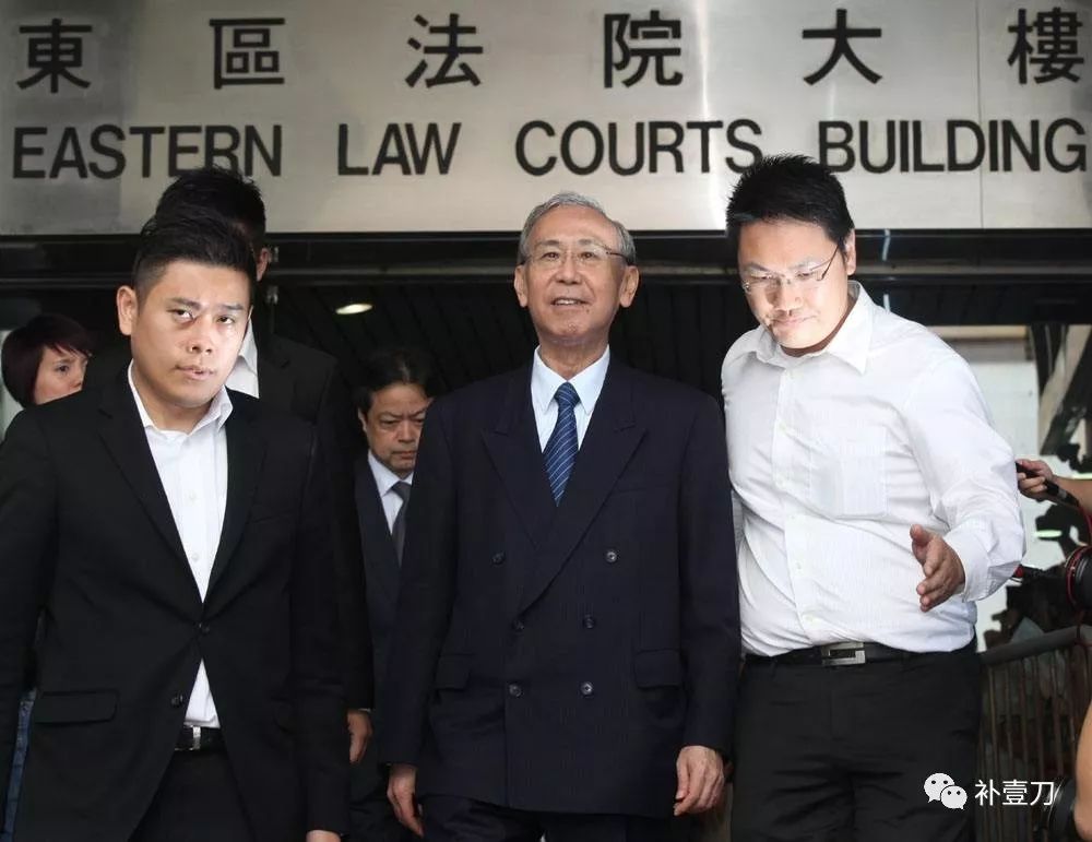香港面临回归以来最严峻局面 李嘉诚去哪了