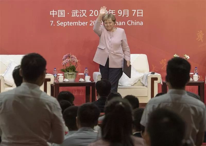 默克尔在华中科技大学演讲 提到这些中国名人