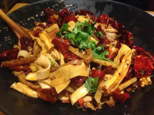 被重口味毁掉的中国人 饮食常态致一身疾病2.jpg