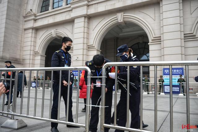 身处封城之下：一个刚退烧的武汉人这样说…