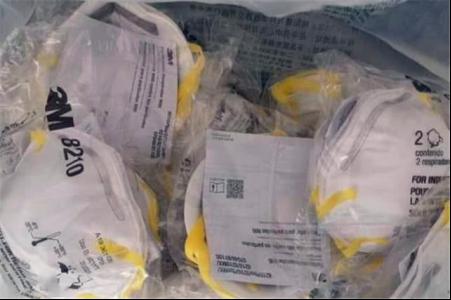华人好心免费发口罩竟集体遭警察逮捕