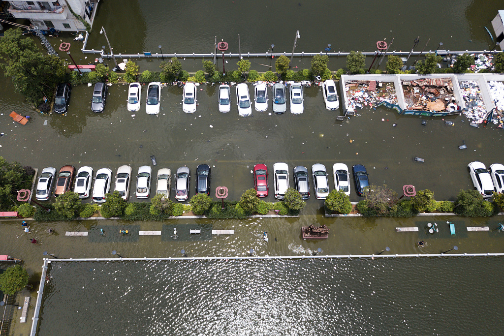 广州一夜成河破历史纪录强降雨致4人死亡