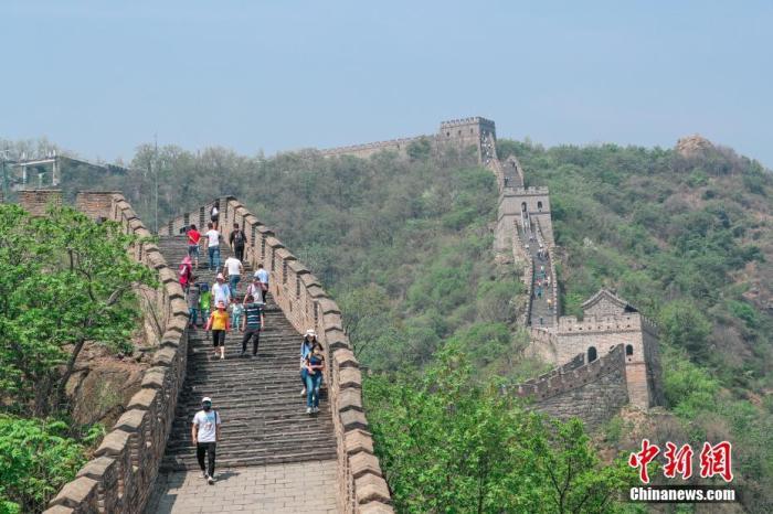苦熬的旅游业迎重启