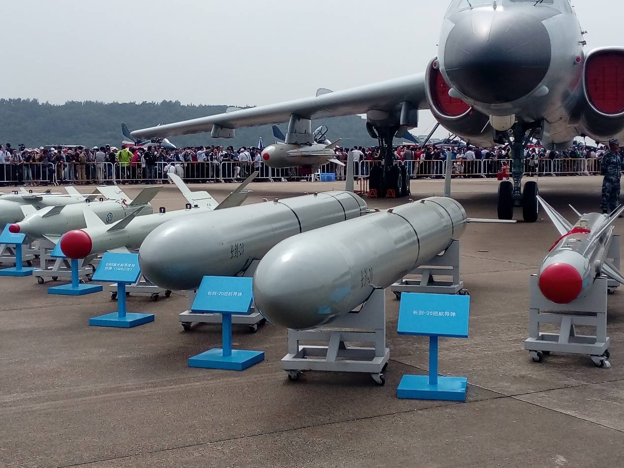 轰6J轰炸机首次公开海军航空兵添新航母杀手