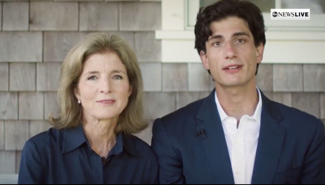 肯尼迪卡特克林顿奥巴马这四大家族都出动了2.png