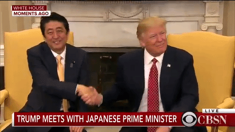 君子豹变，狠角色安倍晋三：一度是中国人的笑料3.gif
