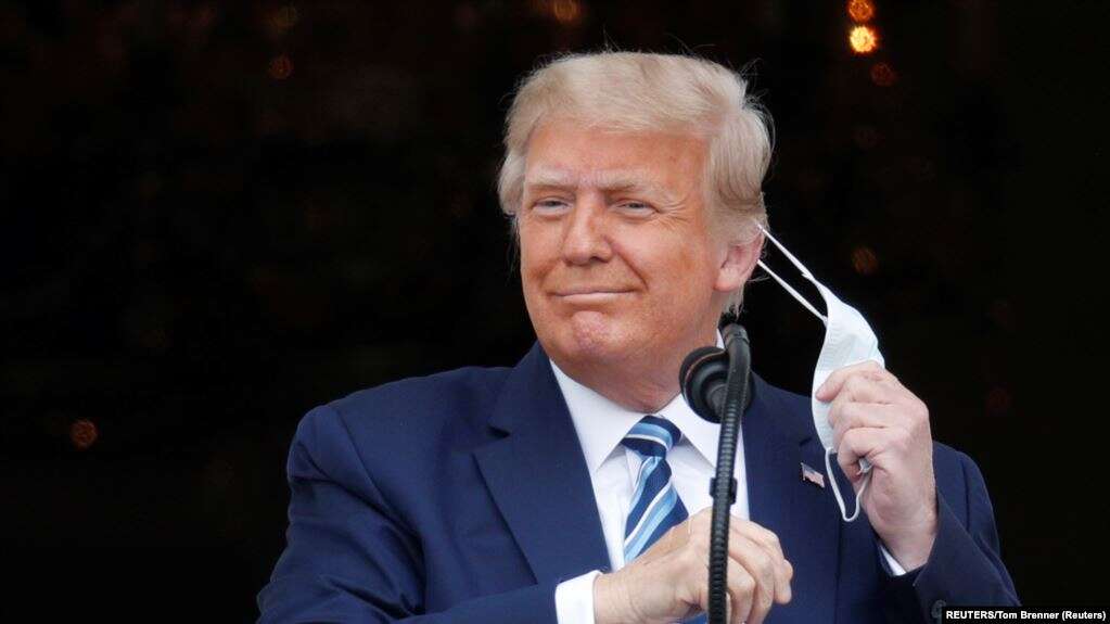 特朗普在白宫对支持者发表讲话