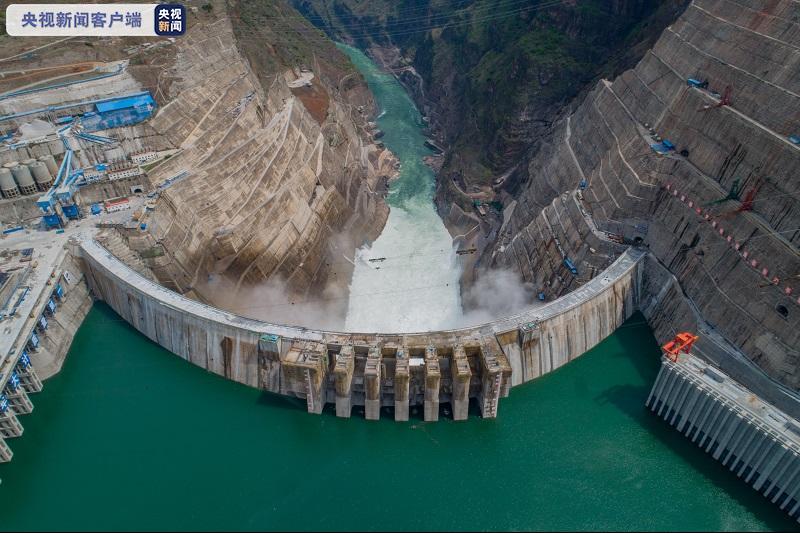 全球在建最大水电站白鹤滩电站首批机组发电