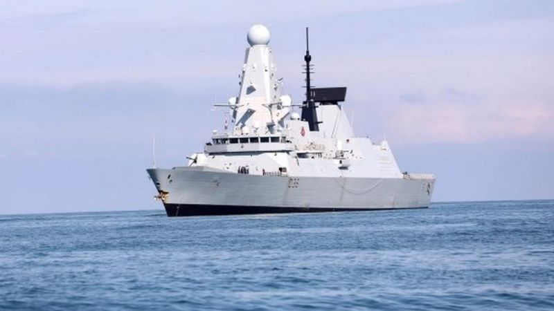 英国皇家海军驱逐舰“保卫者号”（HMS Defender）
