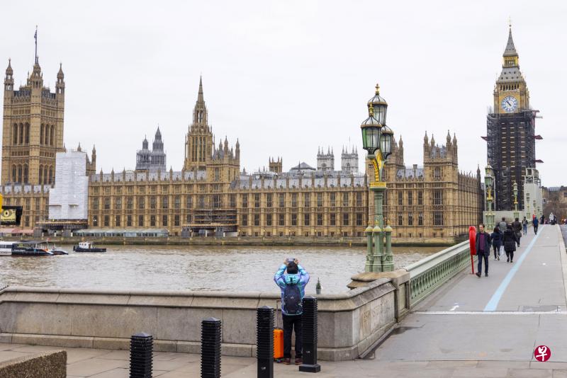 英国报告奥密克戎毒株传播力为德尔塔的三至四倍