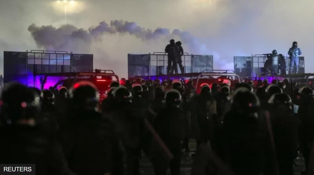 哈萨克斯坦暴乱.jpg