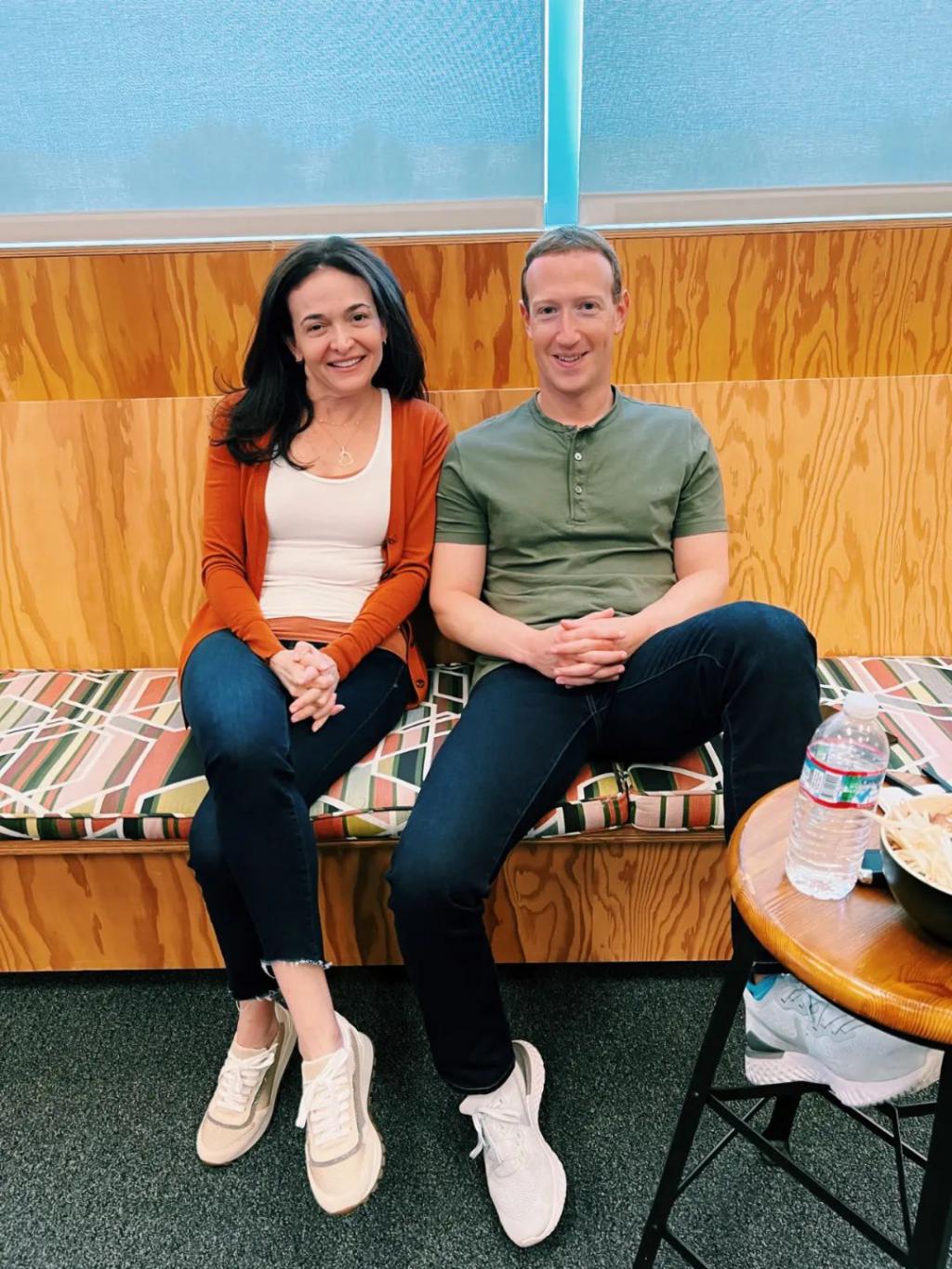 雪莉 · 桑德伯格（Sheryl Sandberg）将卸任 Meta（原 Facebook）首席运营官