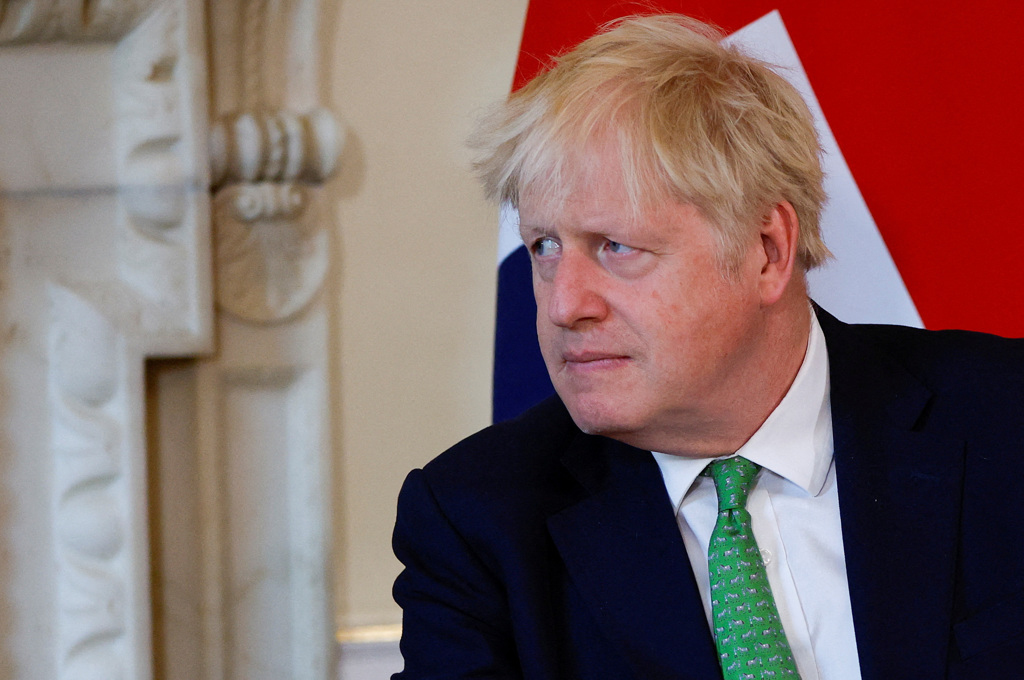 英国首相约翰逊因为手下人的私德而造成自己的下台