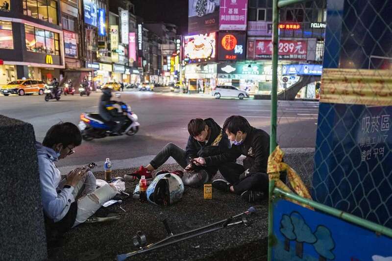 抖音已经是当之无愧的应用之王，每天很多人都靠这个消磨时间，创业、消费、助眠 ...