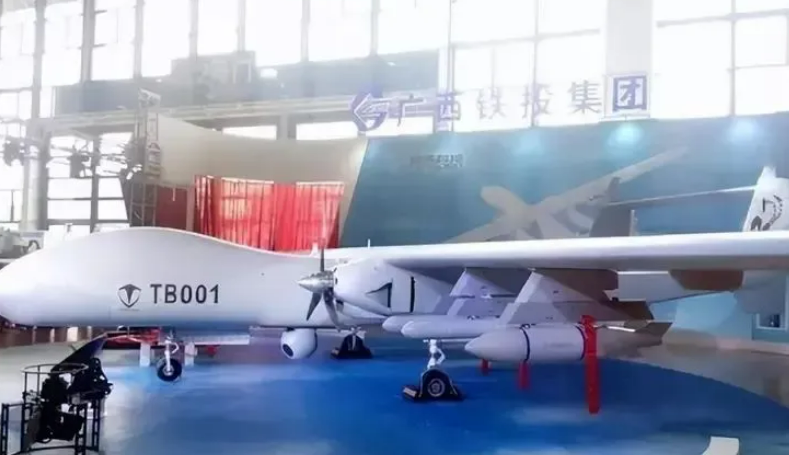 TB-001“双尾蝎”侦察打击无人机是一款集侦察、打击于一体的高性能无人机