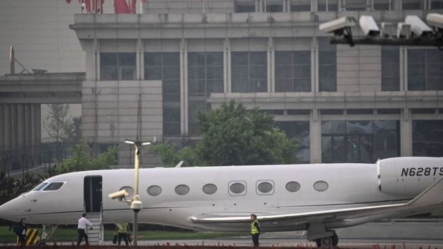 马斯克乘坐他的私人飞机抵达中国，此前这一行程高度保密