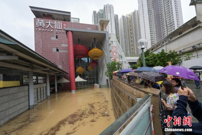 2人死亡117人受伤，这次香港下的雨到底多大?