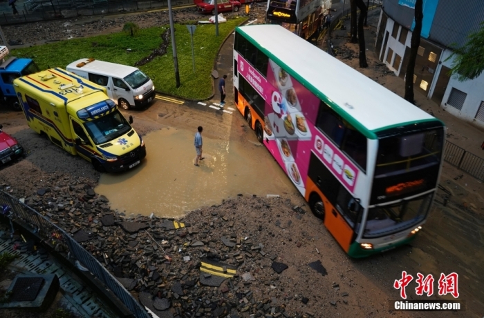 2人死亡117人受伤，这次香港下的雨到底多大?