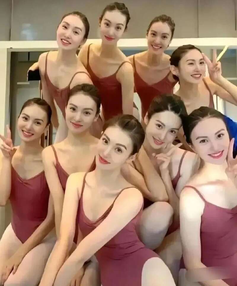 网传恒大养着个歌舞团私照流出个个仙女下凡