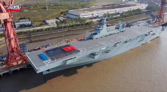 中国国产第四艘075型两栖攻击舰已经下水了