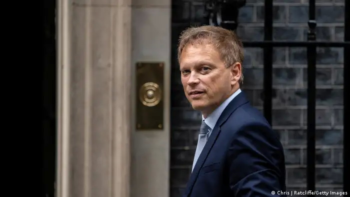 英国国防大臣：将派遣两万官兵参加北约大规模军演