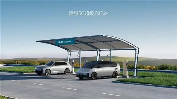 理想MEGA的充电功率峰值约为521kW