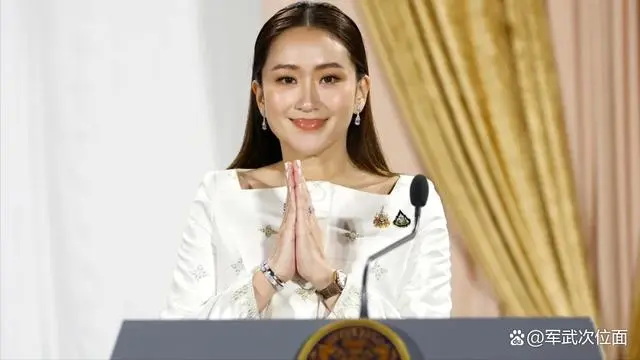 新任总理、前泰国总理他信的女儿佩通坦·钦纳瓦
