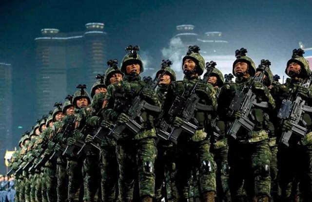 参加阅兵的朝鲜士兵