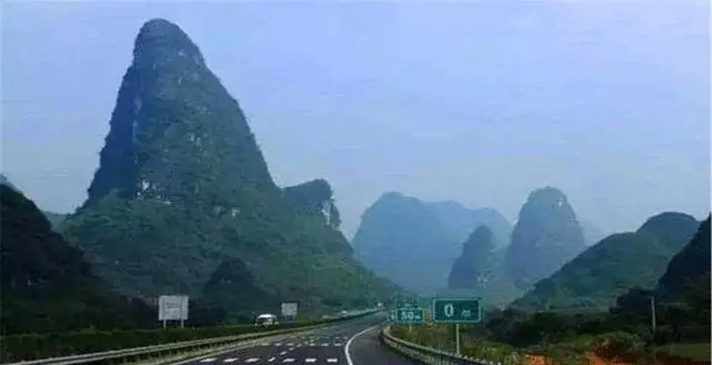 广西最美高速公路