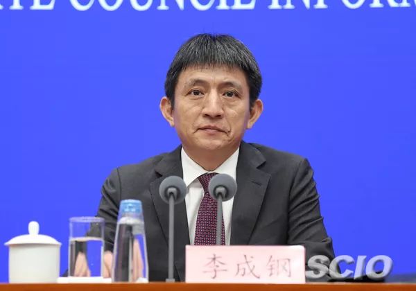 李成钢